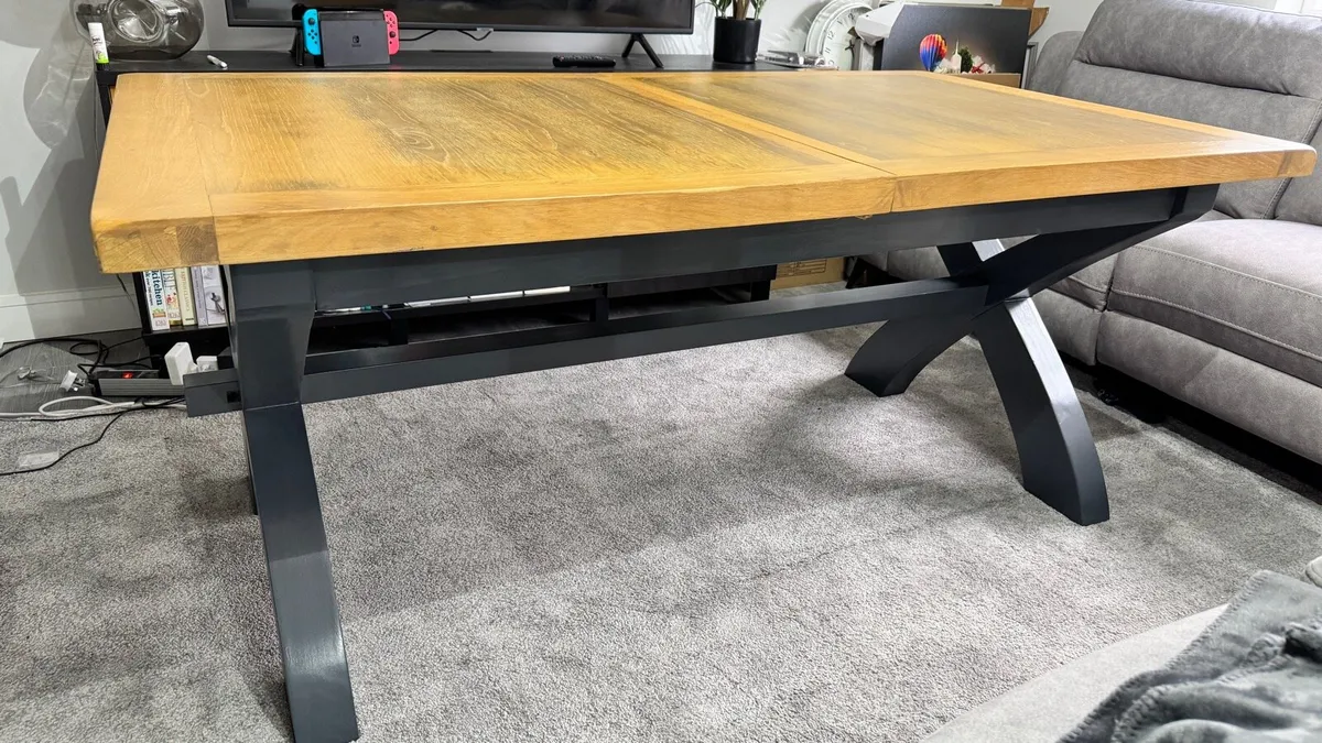 Extending Oak Dining Table Ex Display Like New - Image 4