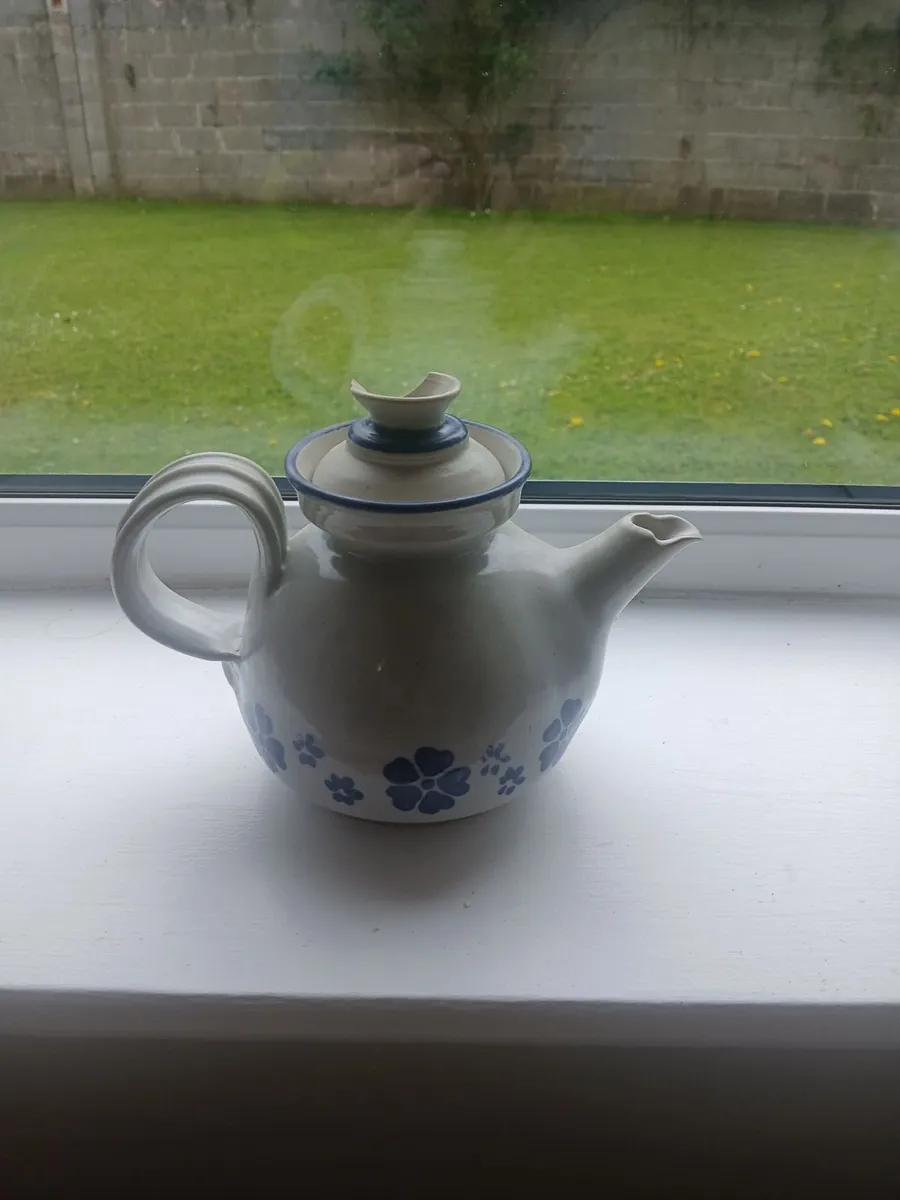 Teapot Moville pottery - Image 1