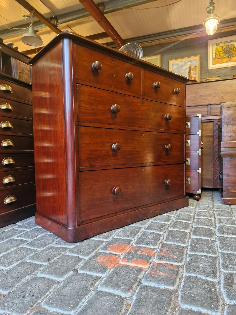 Chest - Image 4