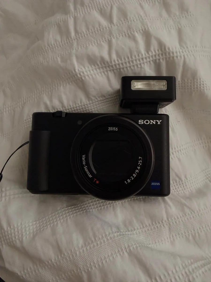 Sony zv1 - Image 1