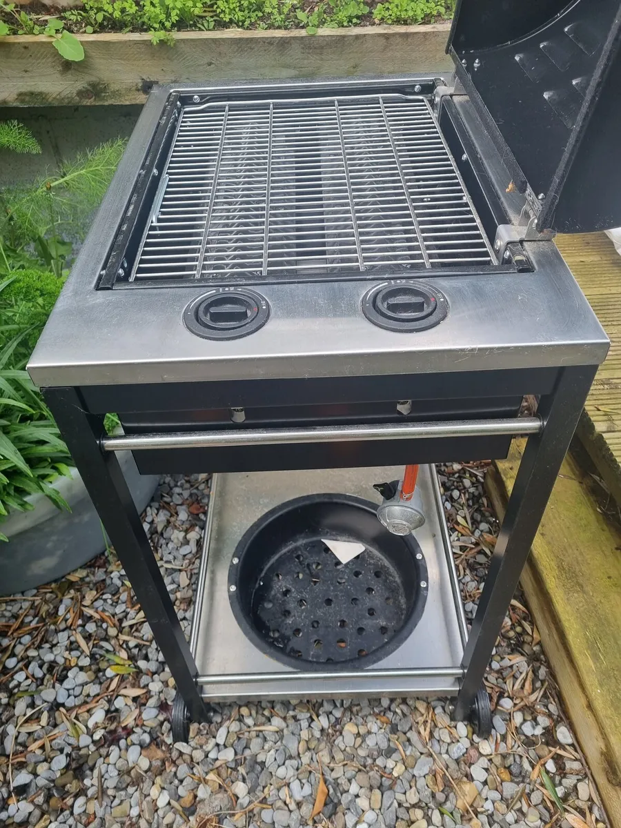 Bar-B-Q - Image 1