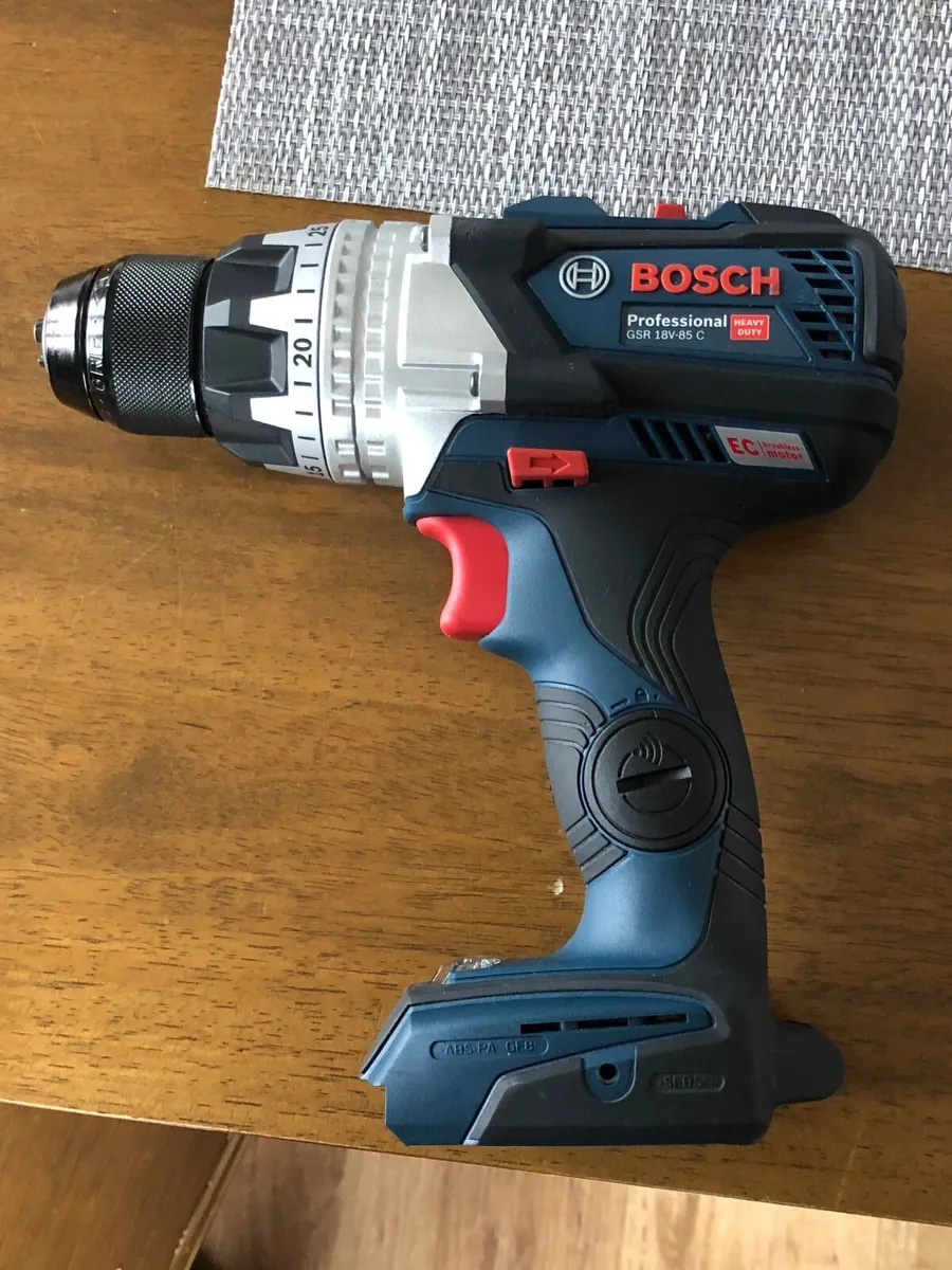 Bosch Drill 18V - Image 1