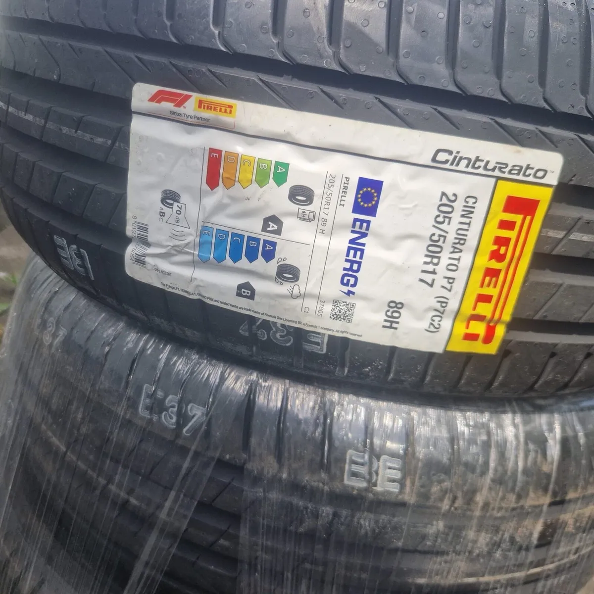 Pirelli Cinturato P7 C2 205/50R17 - Image 1
