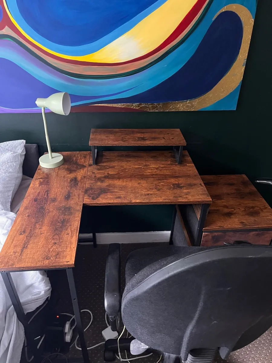 Desk - Image 1