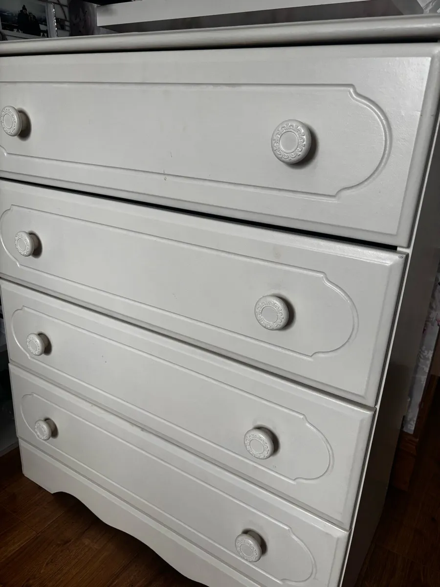 Chest of drawers - Image 2