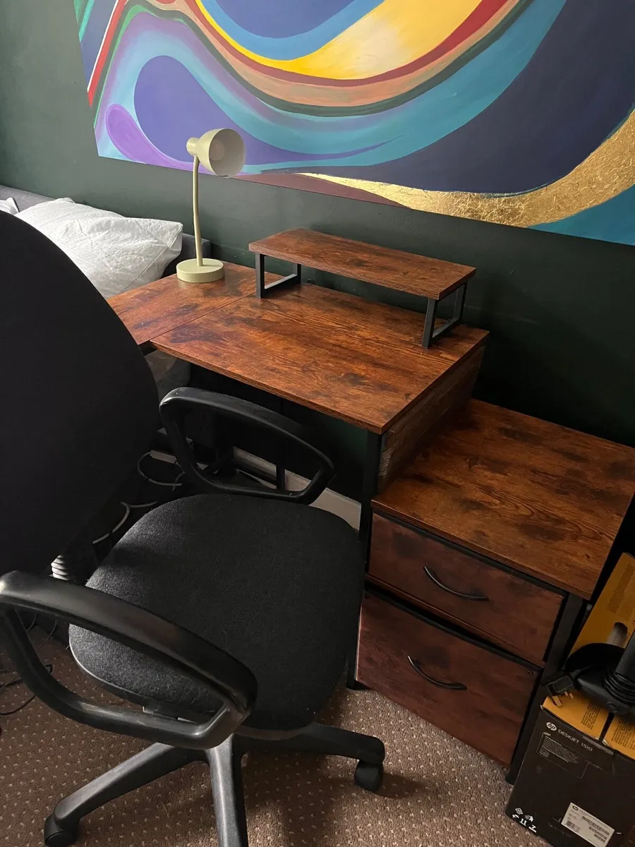 Desk - Image 2