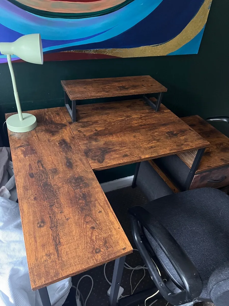 Desk - Image 3