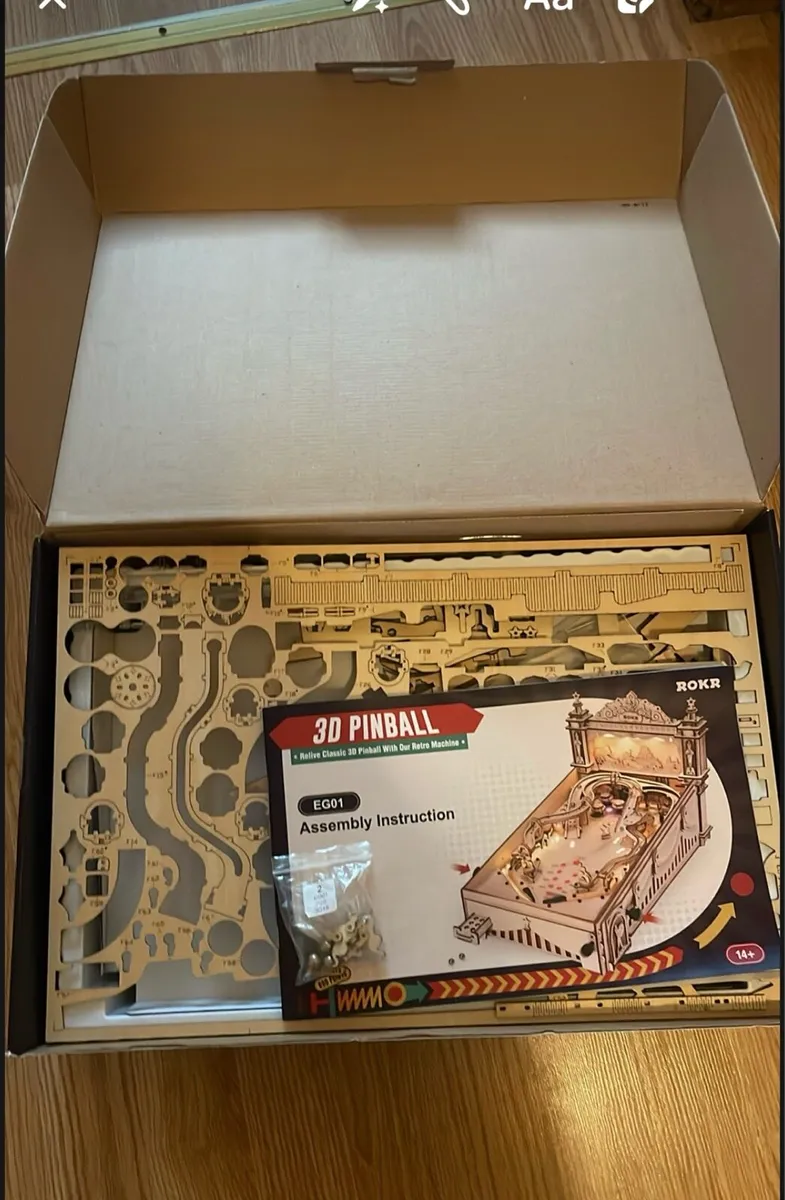 Pinball machine - Image 1
