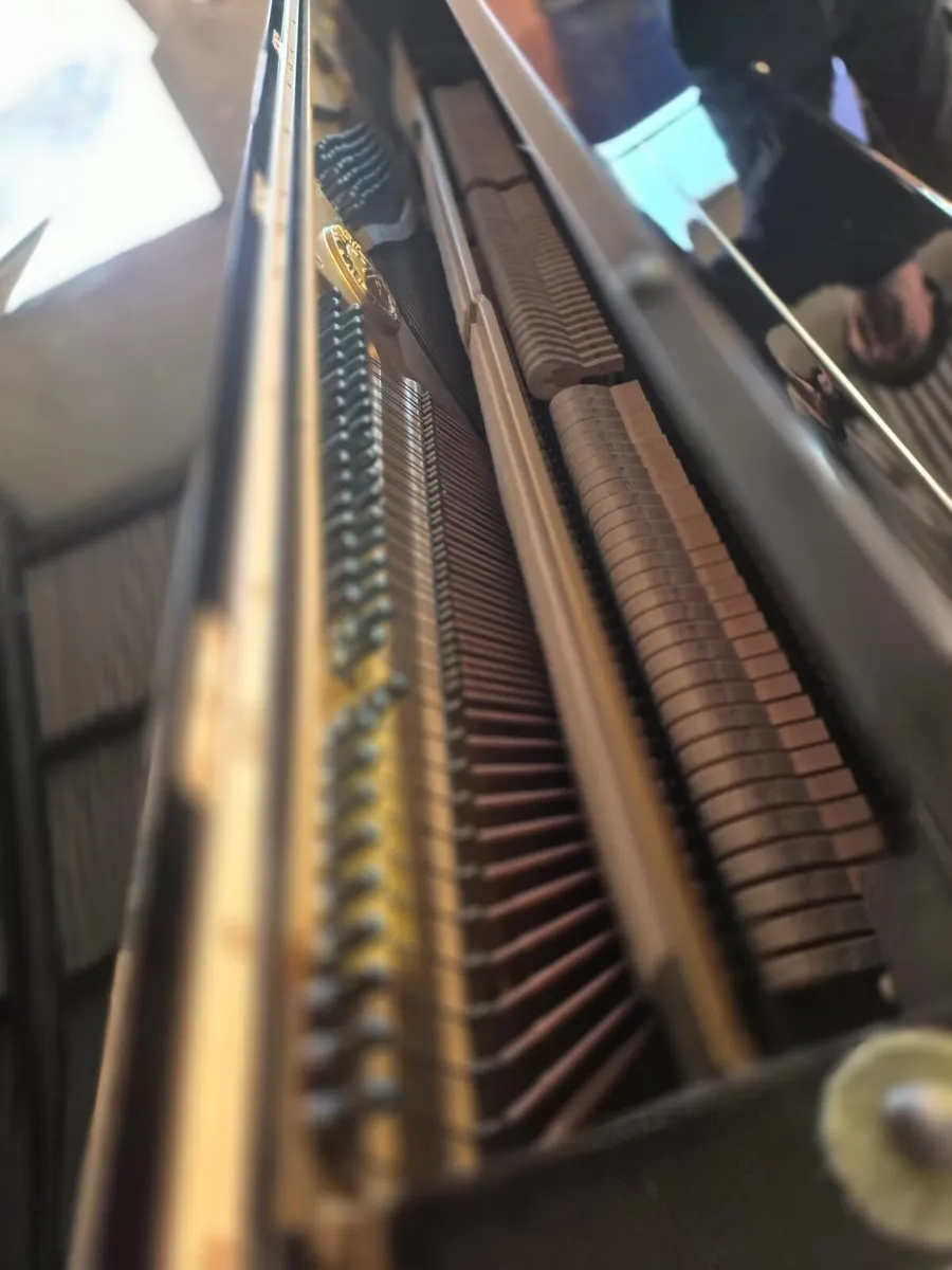 Yamaha UH2 upright piano - Image 3