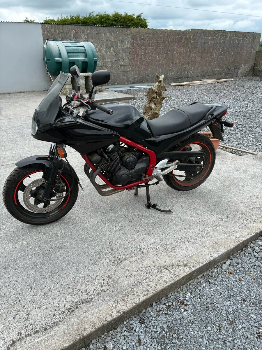 Yamaha 600 motorbike - Image 1