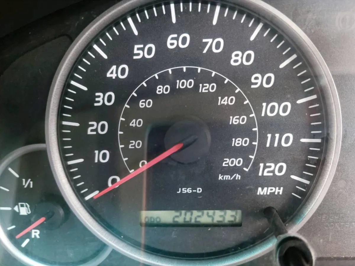 05 Toyota Landcruiser (New Test) - Image 4
