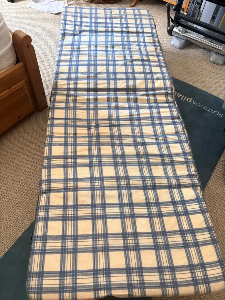 Camp Bed foldaway - Image 1