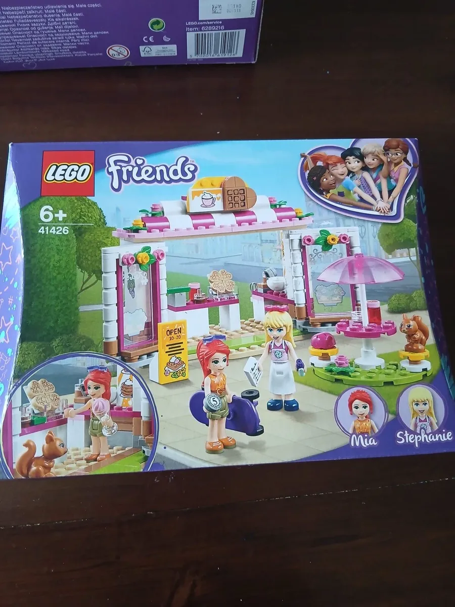 Lego Friends sets - Image 4