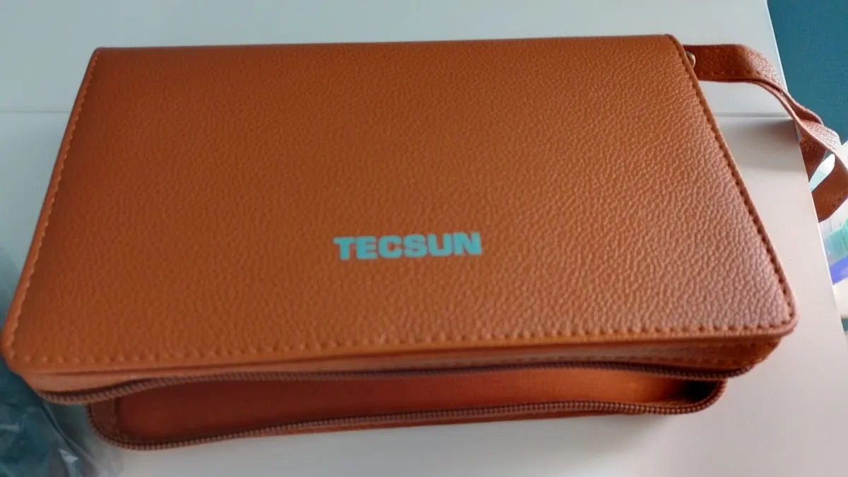 TECSUN WORLDBAND RECEIVER NEW! - Image 2