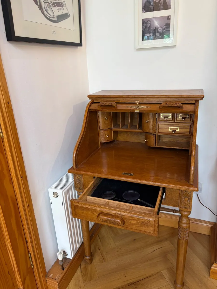 bureau - Image 1