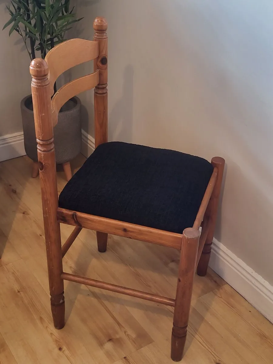 Kitchen chairs - Image 2