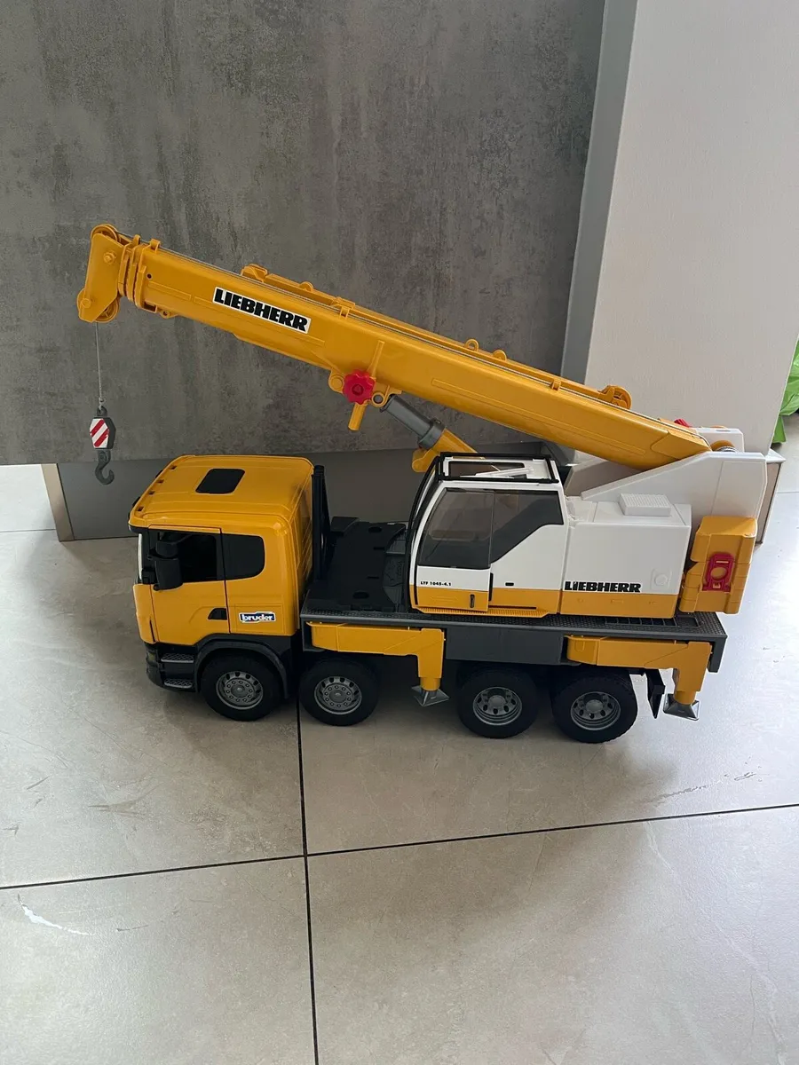 BRUDER Scania crane - Image 1