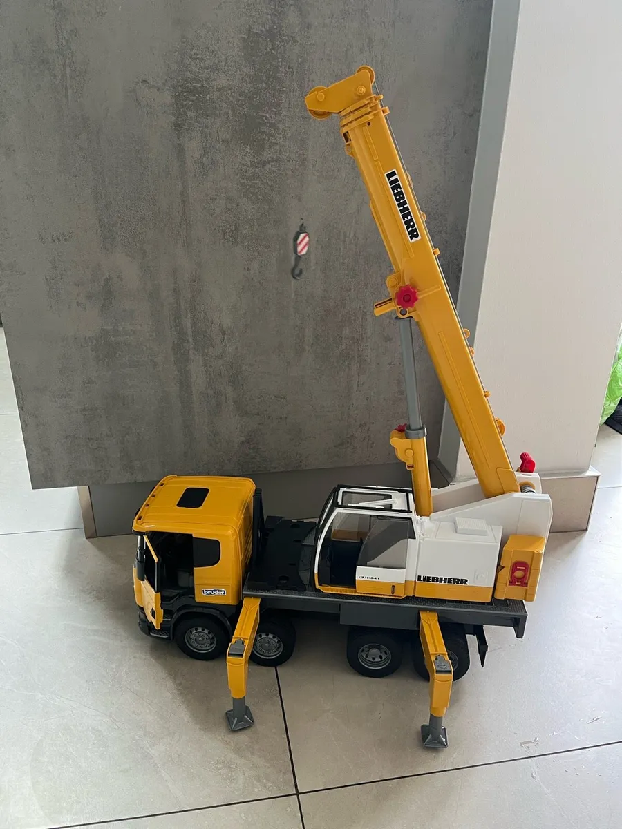 BRUDER Scania crane - Image 2