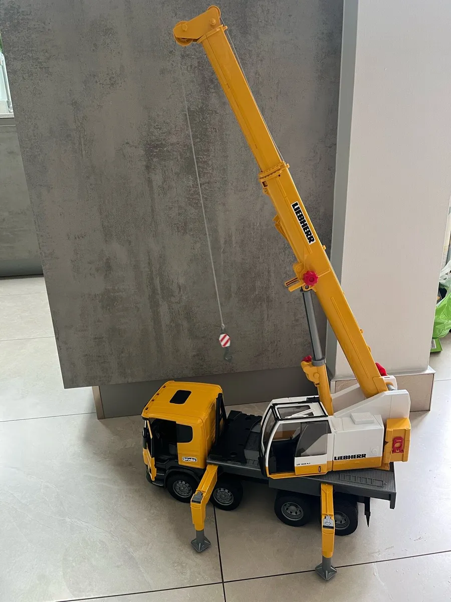 BRUDER Scania crane - Image 3