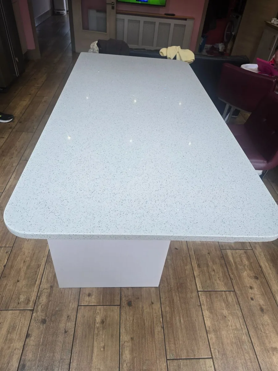 Marble island top