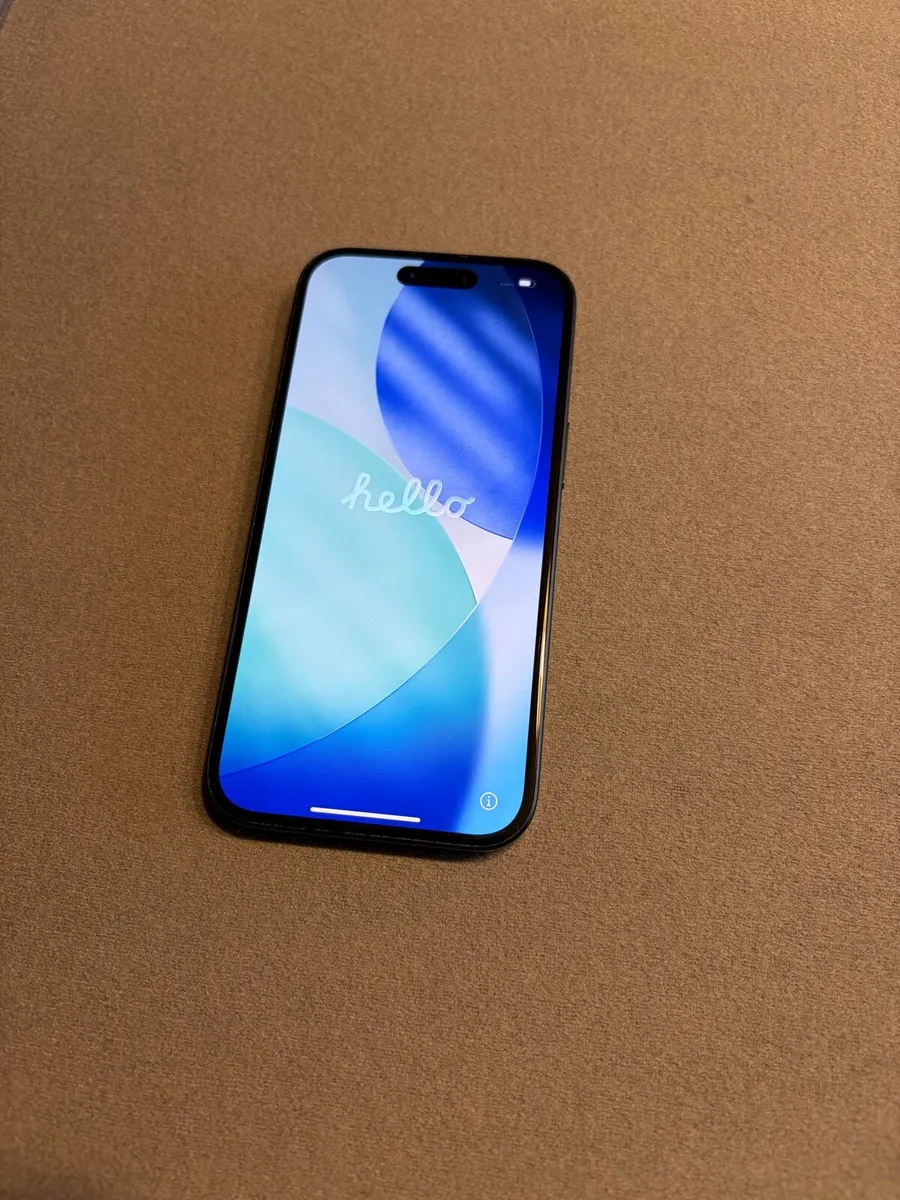 iPhone 15 128GB - Image 1