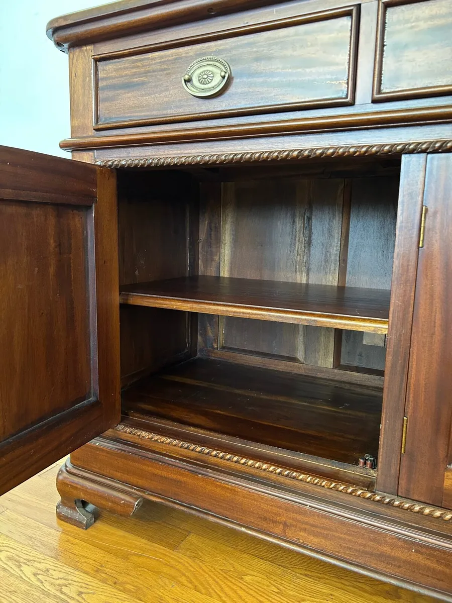 Solid Mahogany Sideboard/Dresser - Image 3