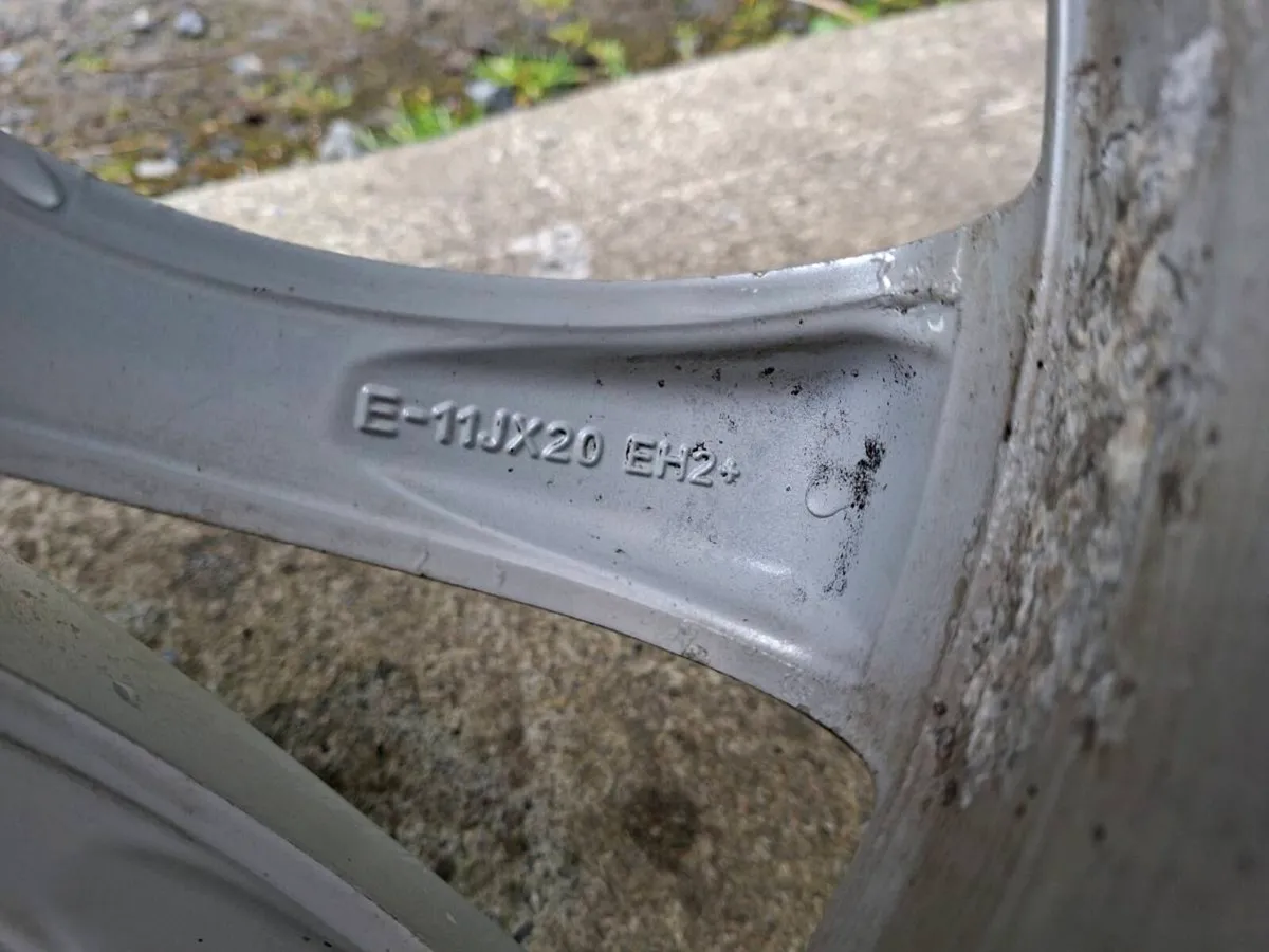Genuine BMW alloys 
20" - Image 2