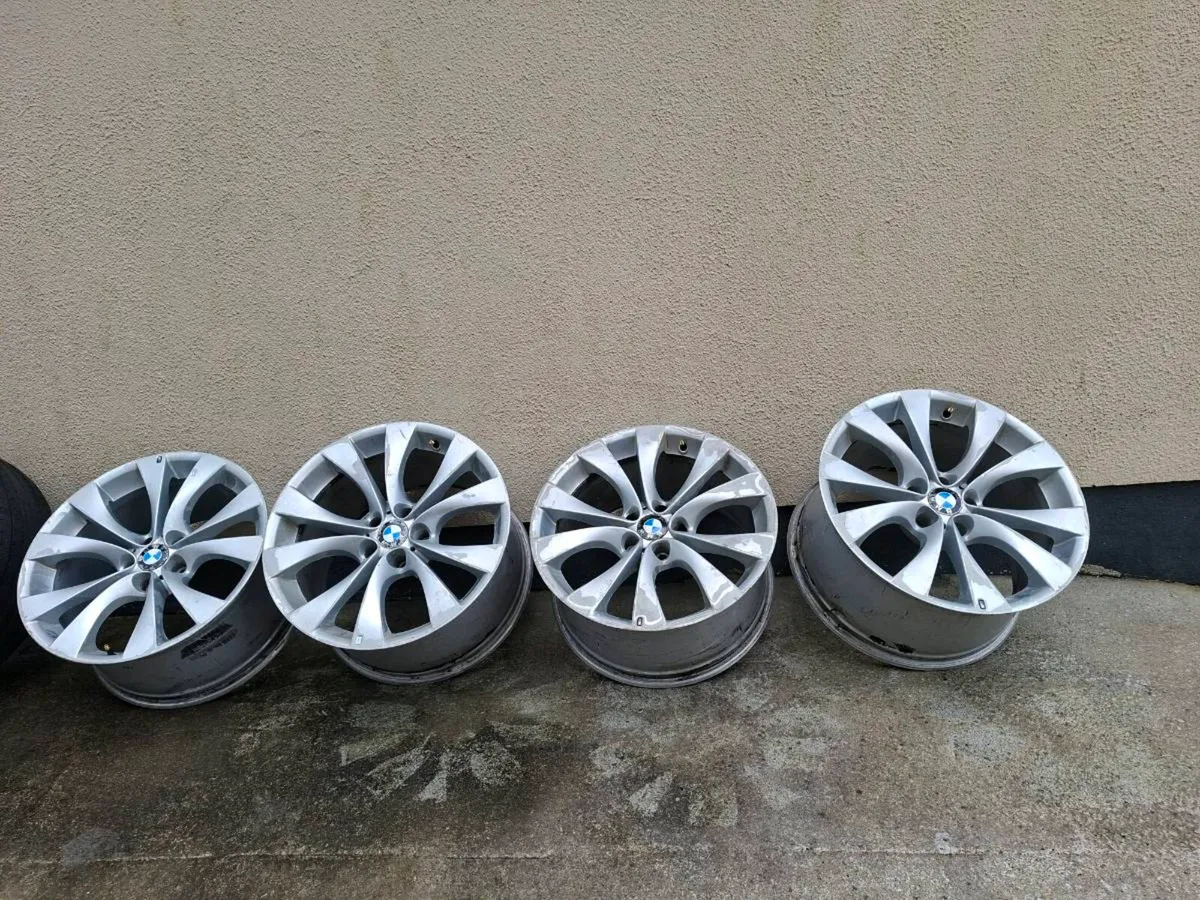 Genuine BMW alloys 
20" - Image 1