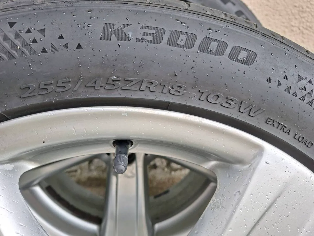 Genuine Mercedes 18" alloys - Image 2