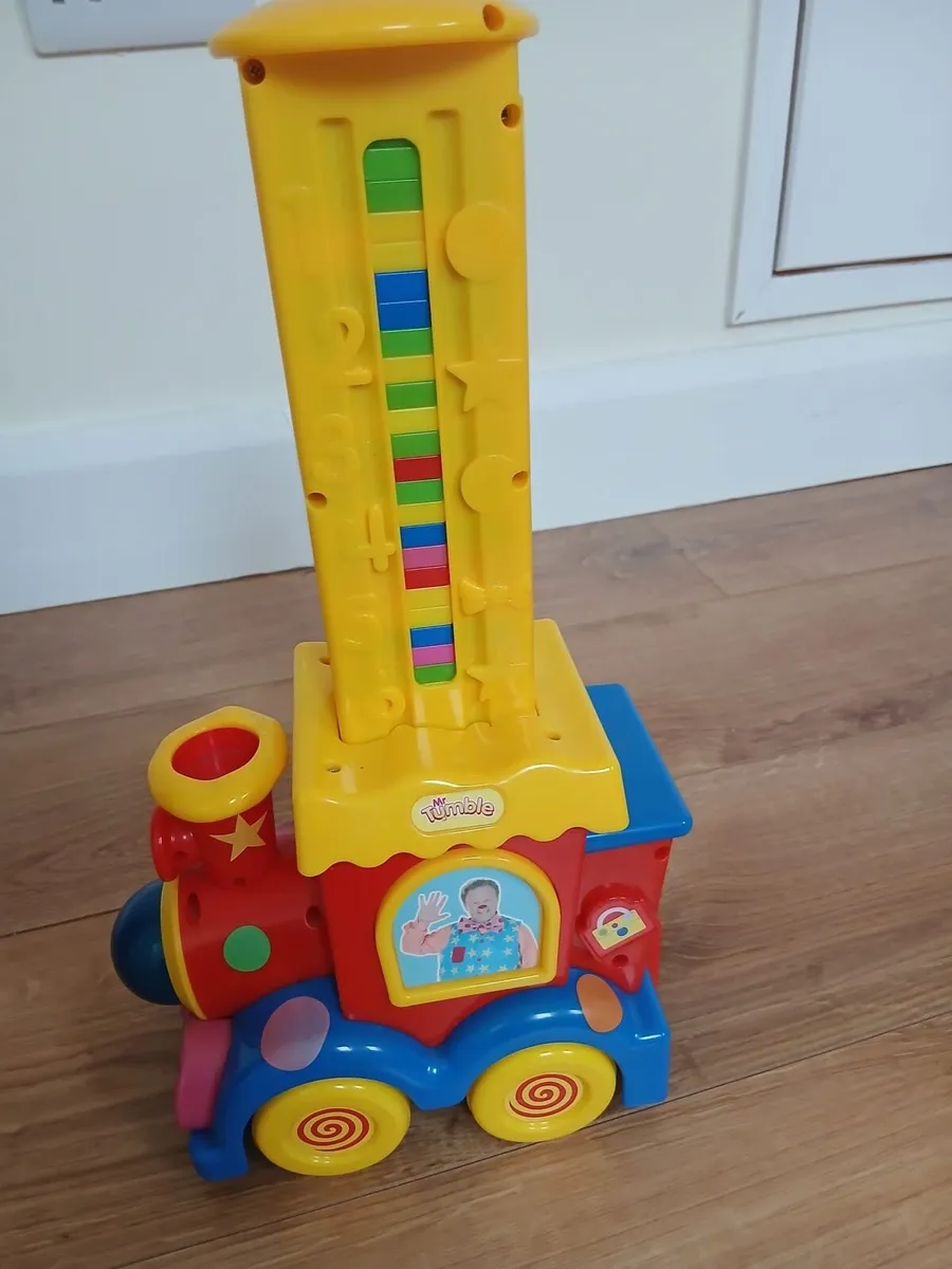 Mr Tumble Domino Train - Image 1