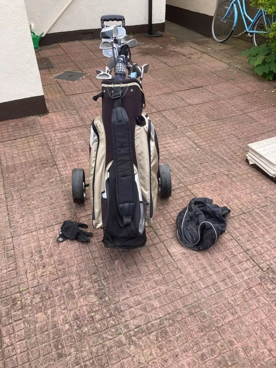 Golf Clubs / Bag / Trolley - Image 2