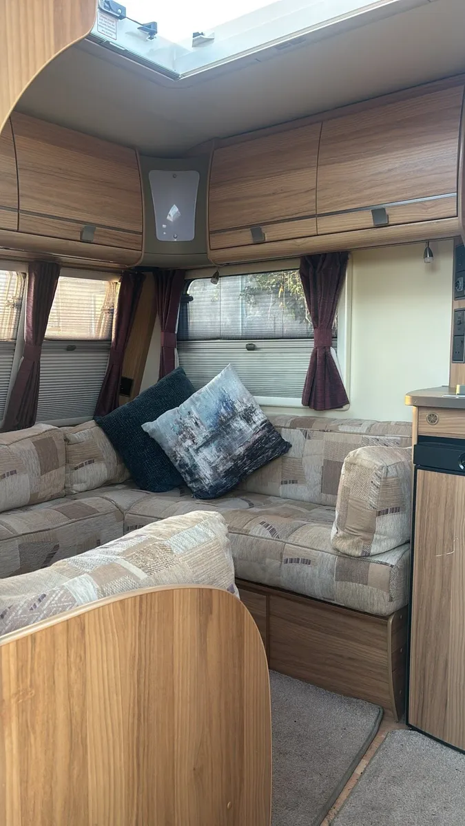 Caravan - Image 3