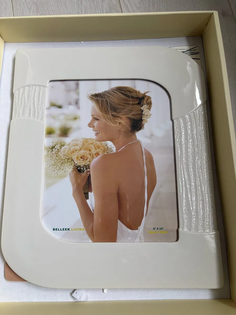Belleekliving photo frame - Image 1