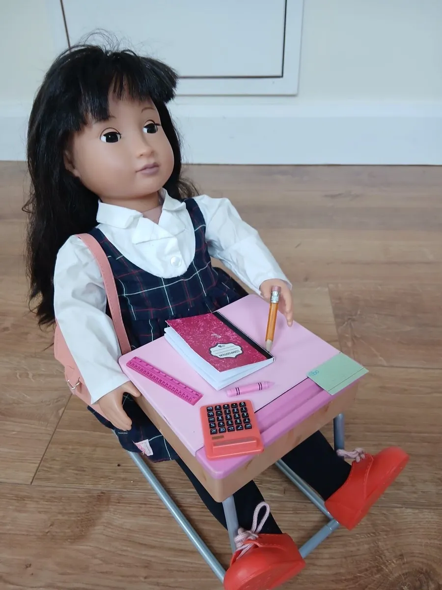 Our Generation dolls and school desk - Image 2