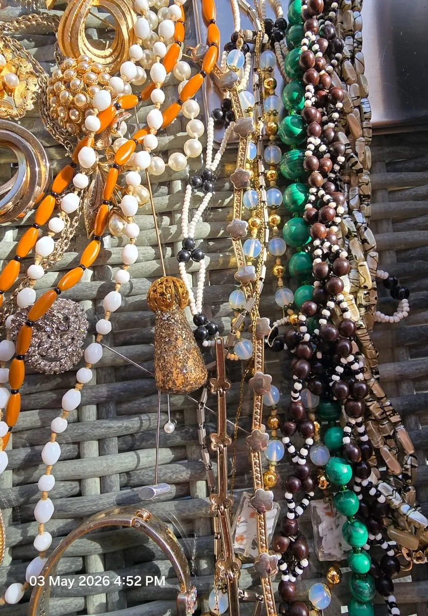 Vintage costume jewellry collection - Image 2