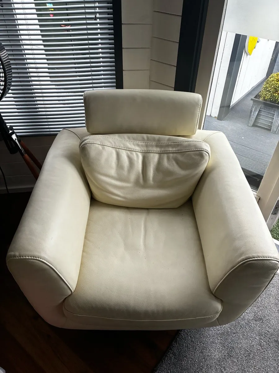 Cream leather swivel chair Free - Image 1
