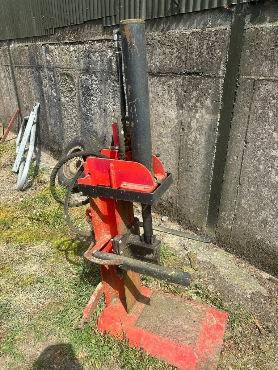 Log splitter - Image 1