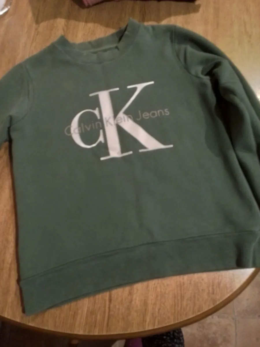 Calvin Klein sweatshirt - Image 3