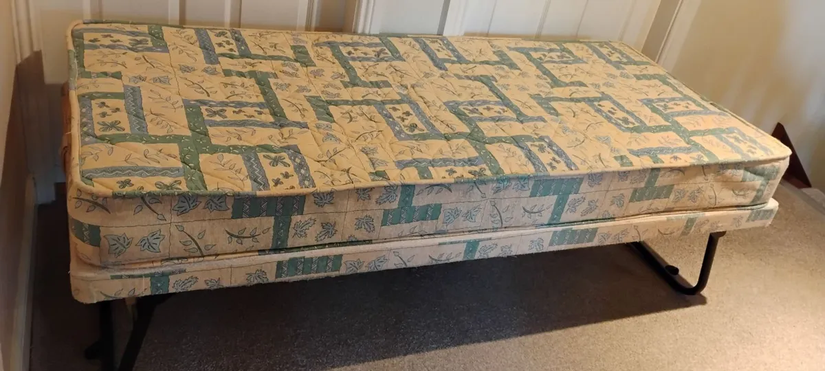 Bed - Image 2
