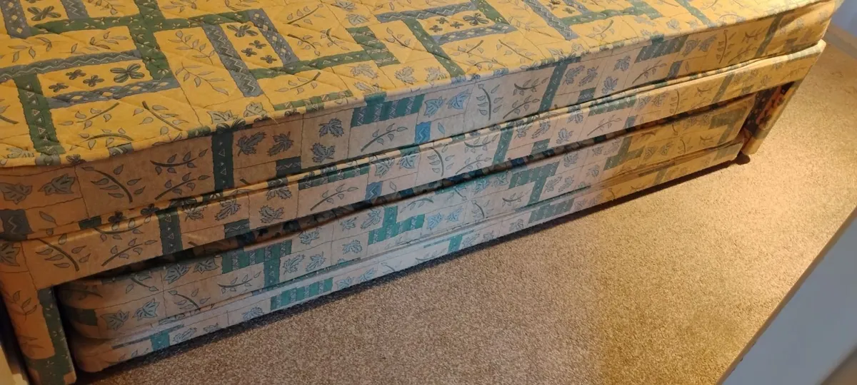 Bed - Image 3