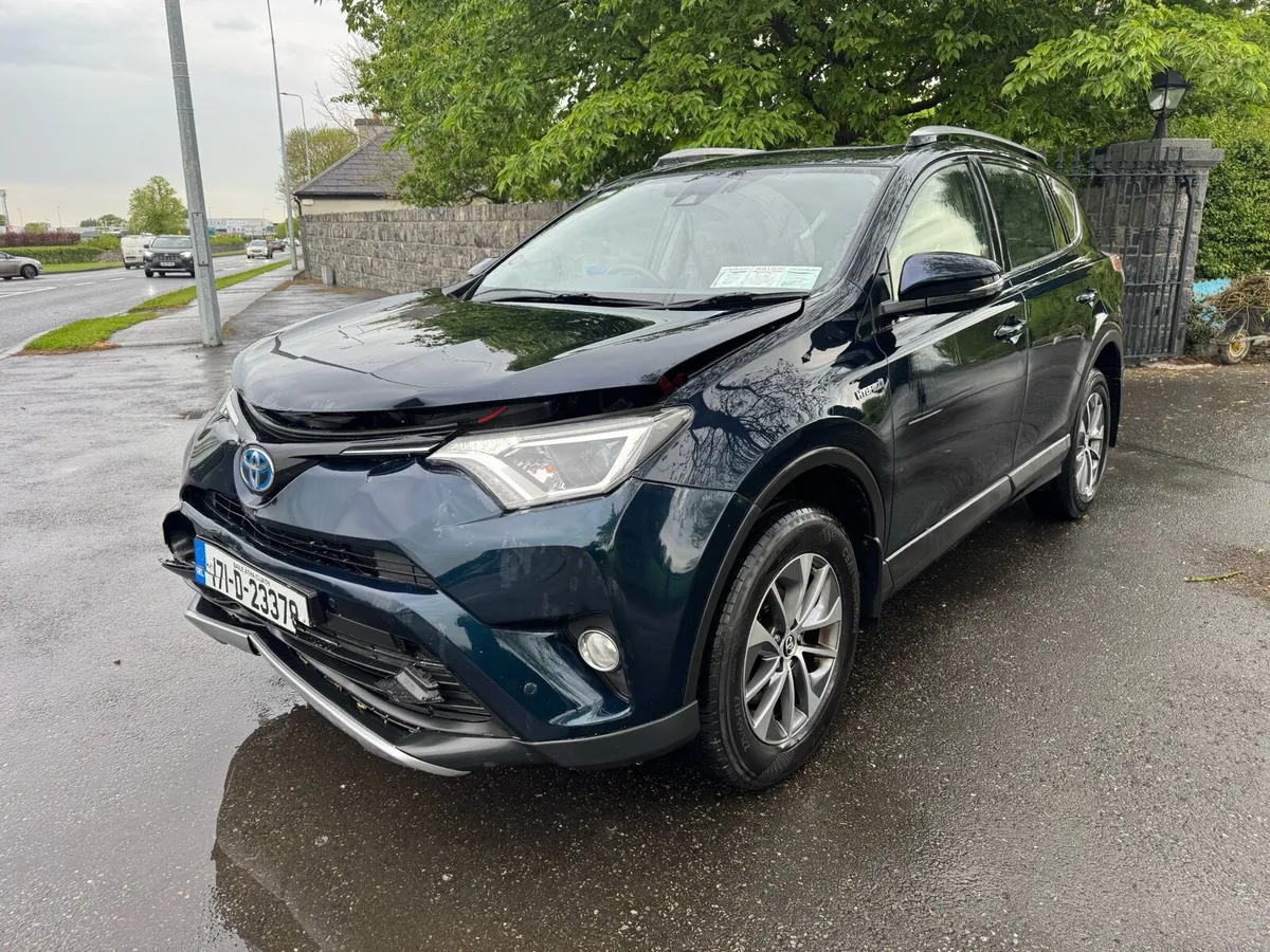 2017 Toyota RAV4 Hybrid - Image 4