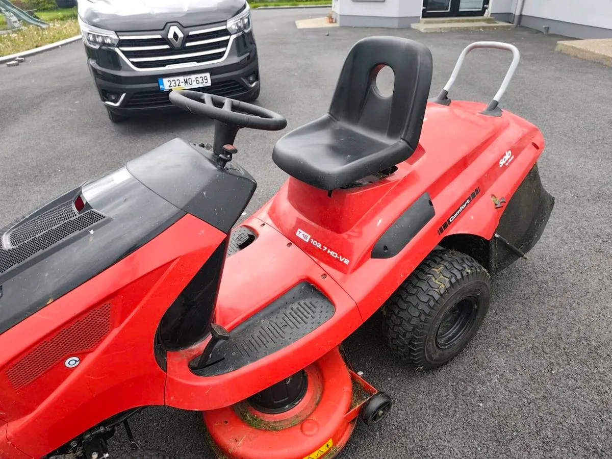 Alko t16 103 ride on - Image 2