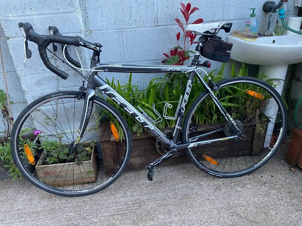 Felt F-LITE 700x25c wheels 21.5 inch frame - Image 4