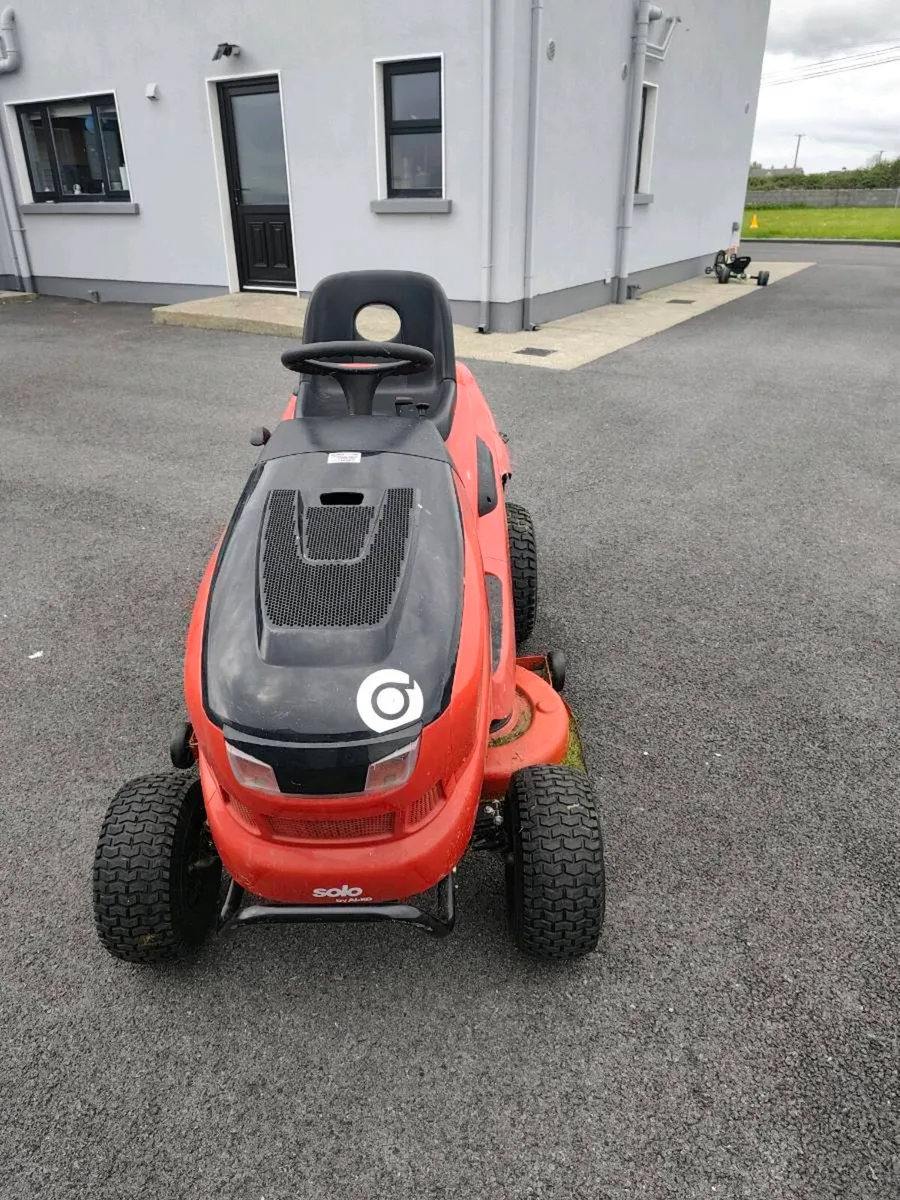 Alko t16 103 ride on - Image 1