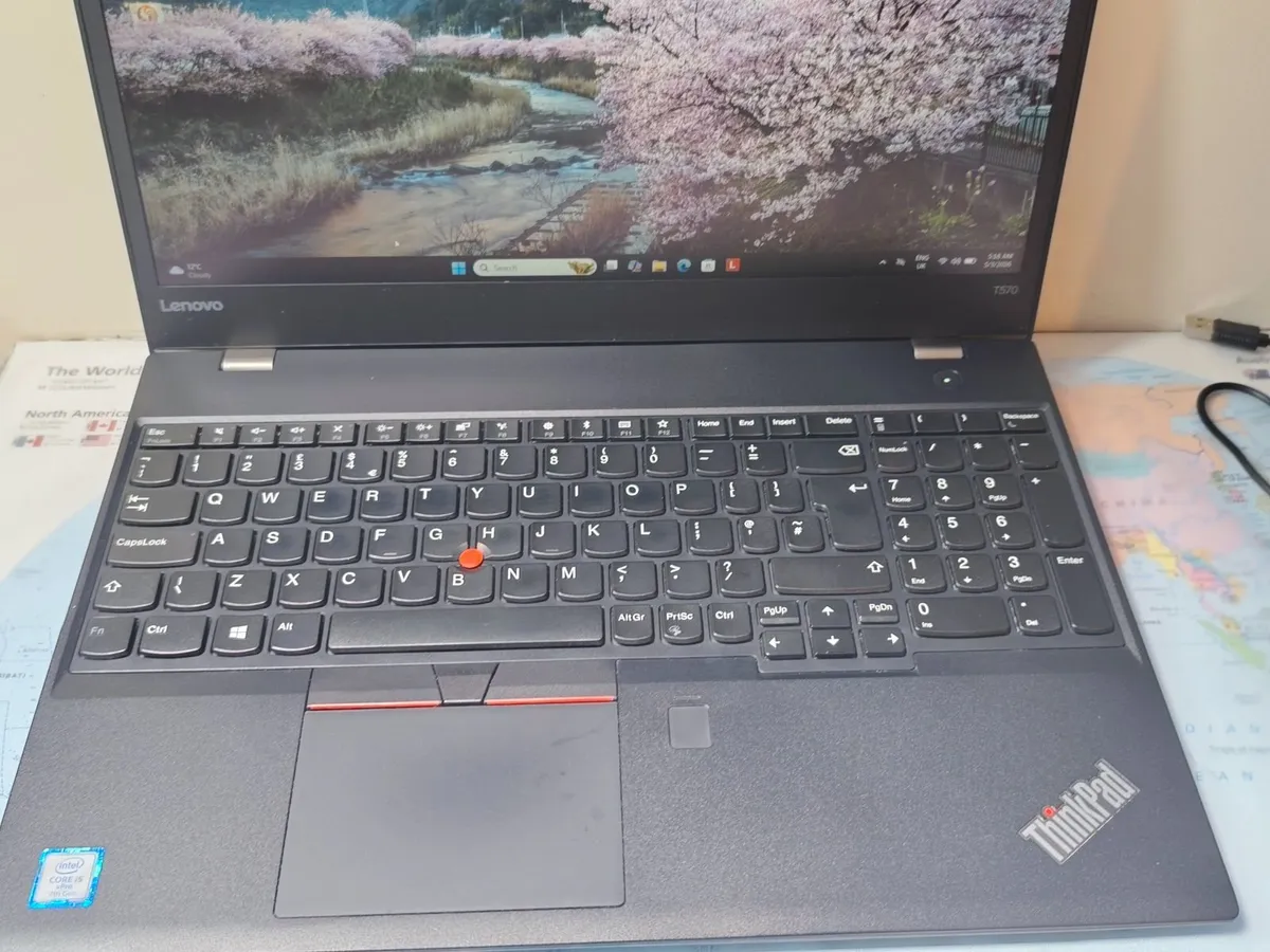 Lenovo ThinkPad T570 15.6" Intel i5 7th Gen | 8GB - Image 2