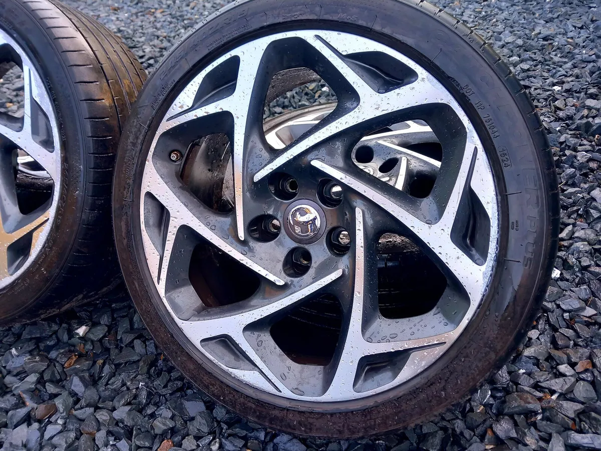 5x120 Insignia 19inch Alloys • Excellent Tyres • - Image 3