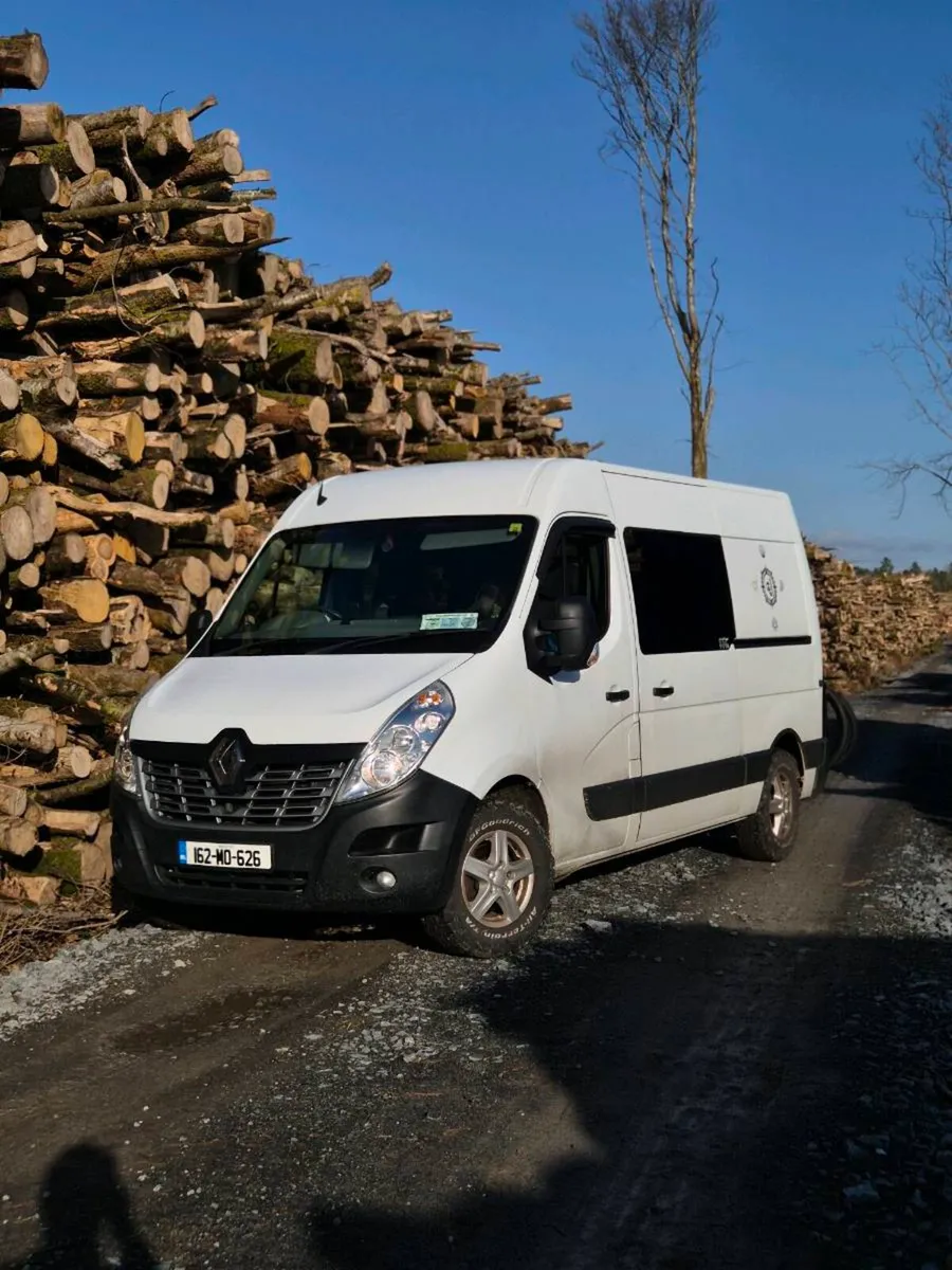 Renault master campervan - Image 1