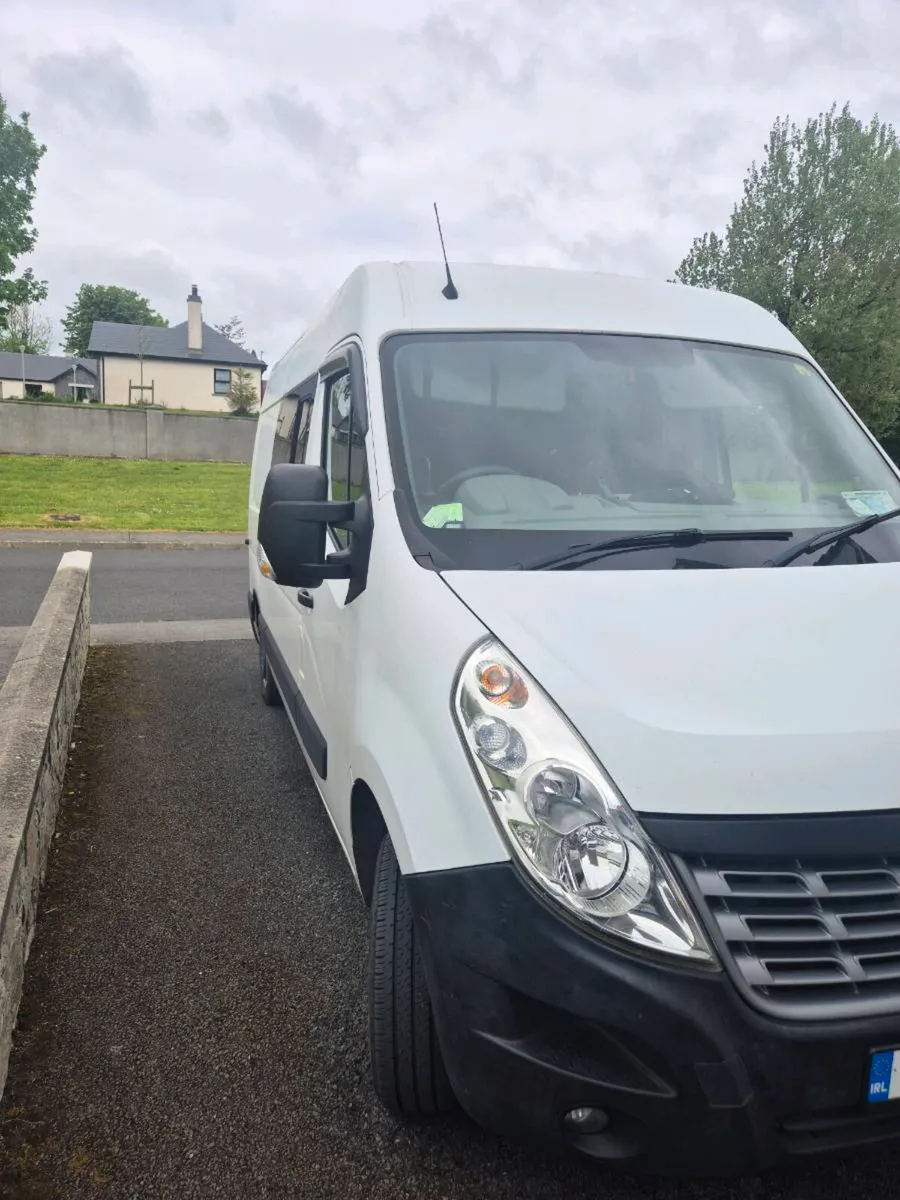 Renault master campervan - Image 3