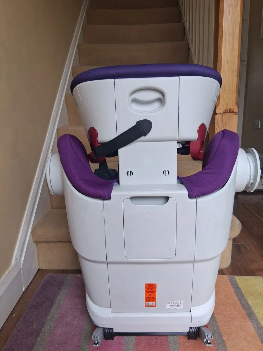 Girl's Car Seat - Image 2