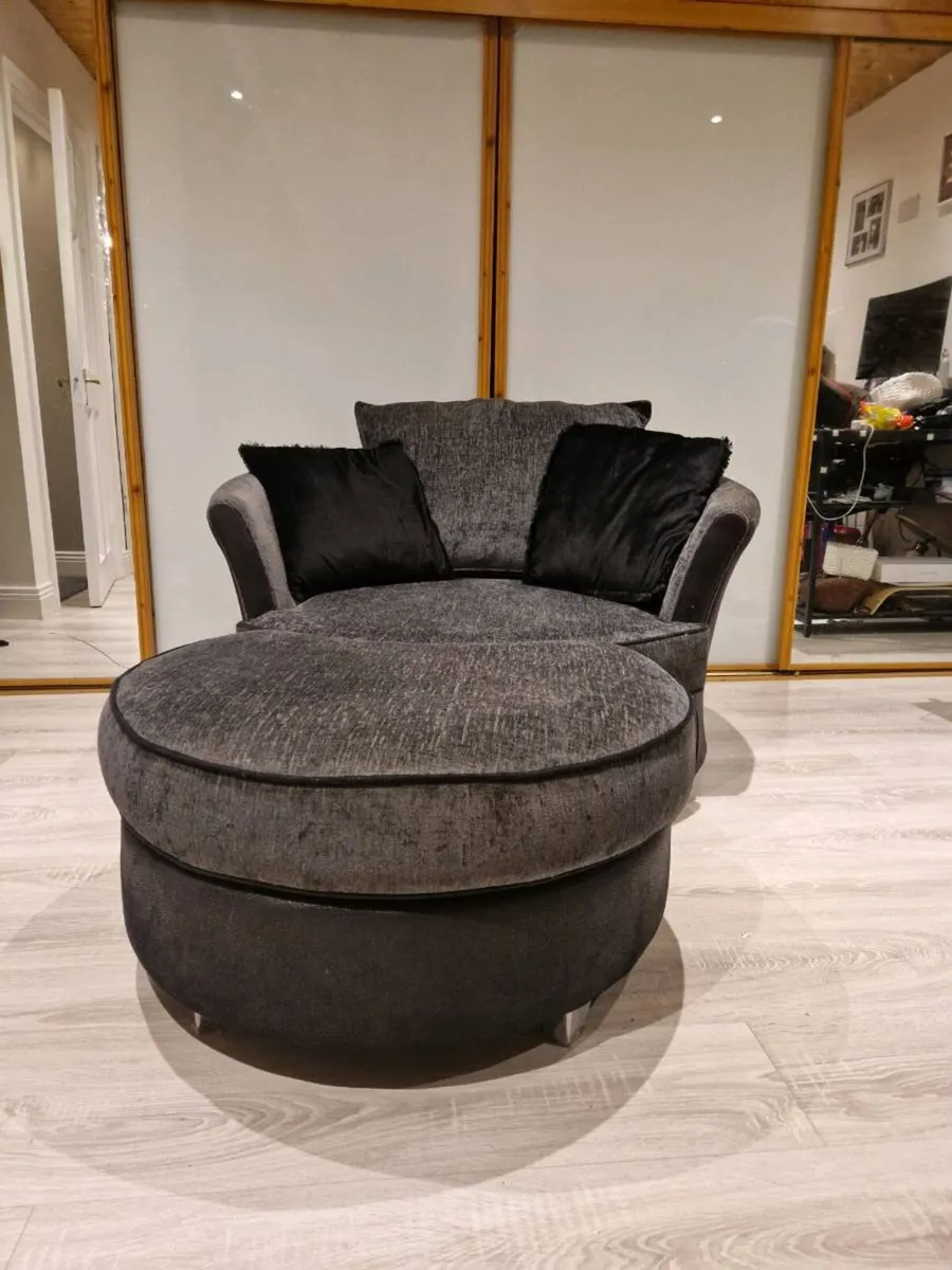 Swivel chair and foot stool - Image 1
